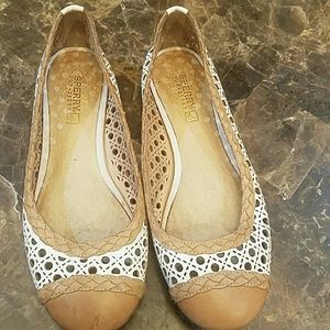 Sperrys tan and ivory ballet slippers
